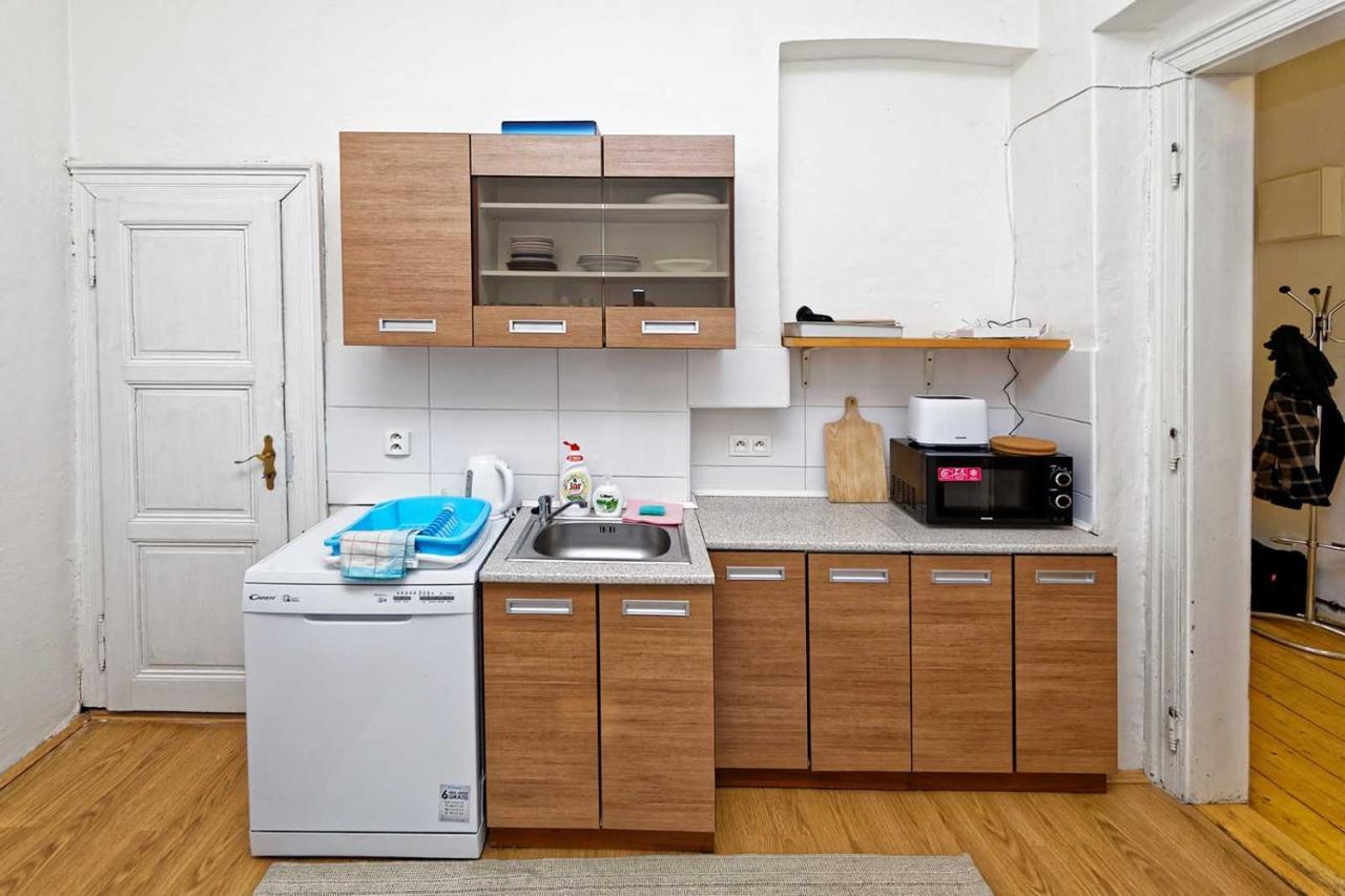 Peter'S Tower Apartments Prague Ngoại thất bức ảnh