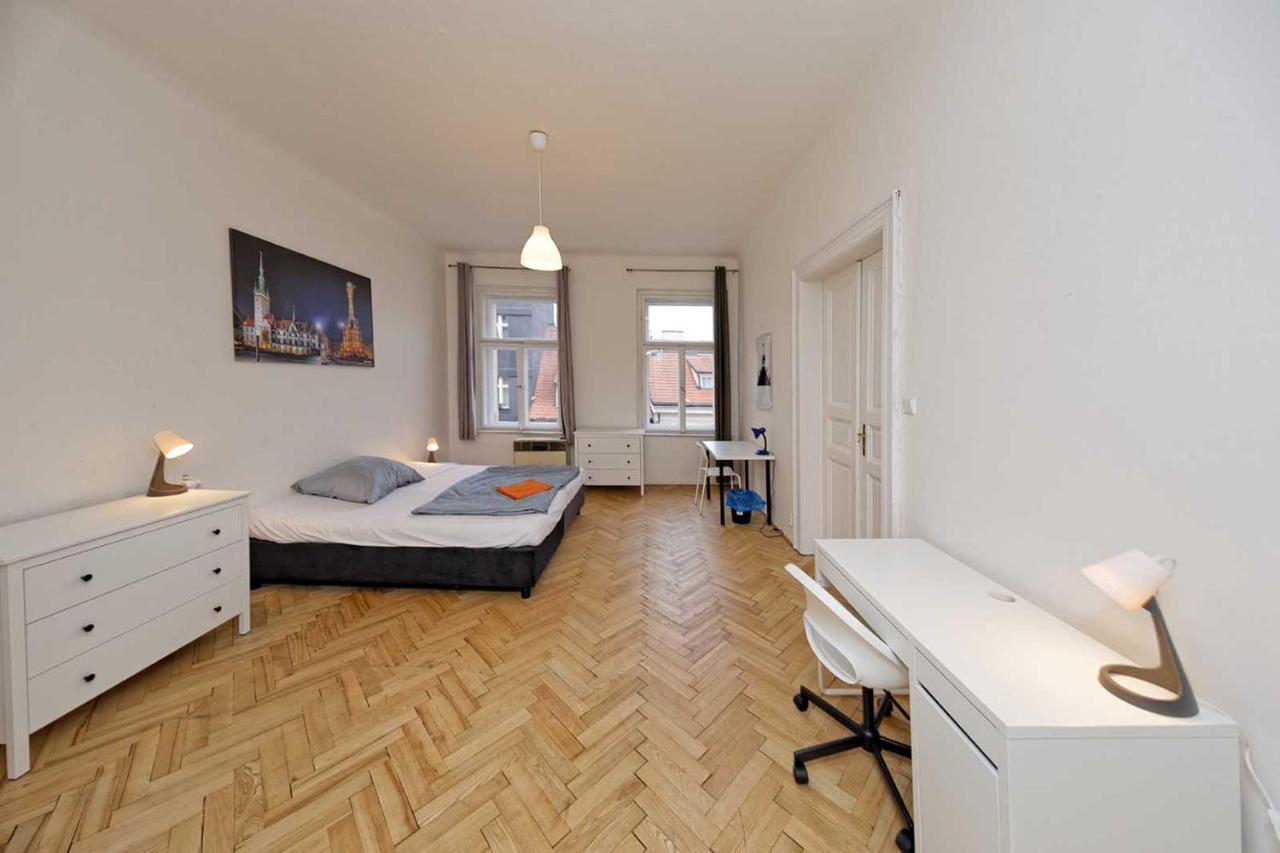 Peter'S Tower Apartments Prague Ngoại thất bức ảnh
