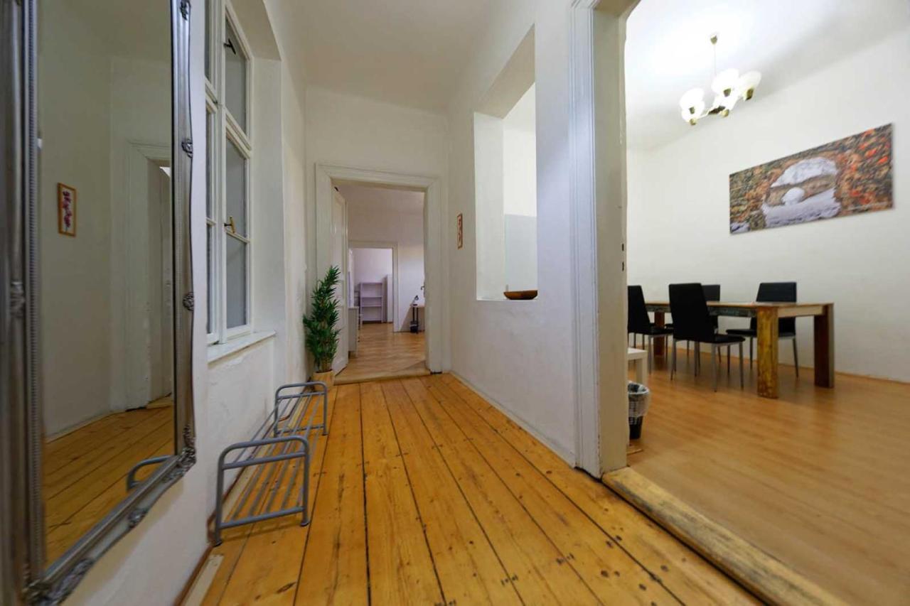 Peter'S Tower Apartments Prague Ngoại thất bức ảnh