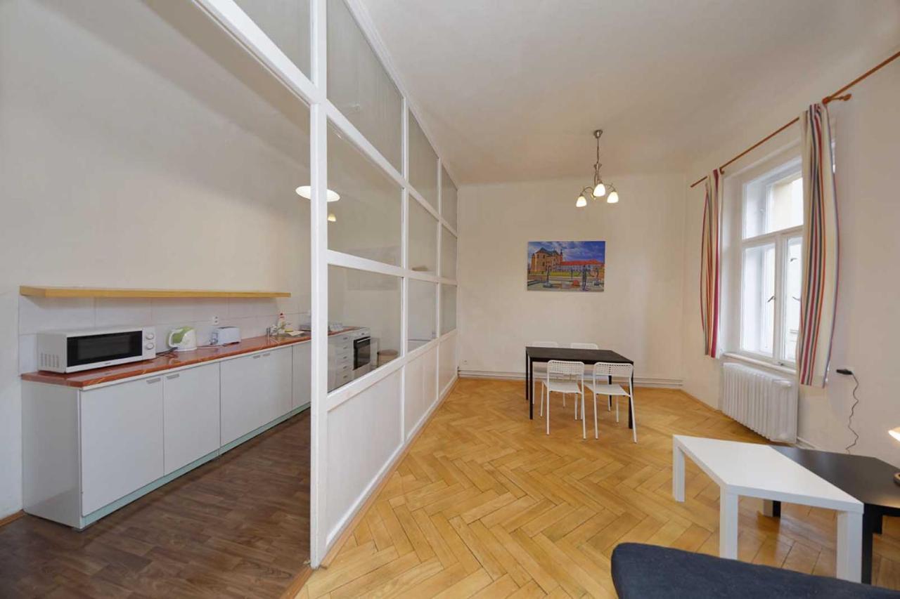 Peter'S Tower Apartments Prague Ngoại thất bức ảnh