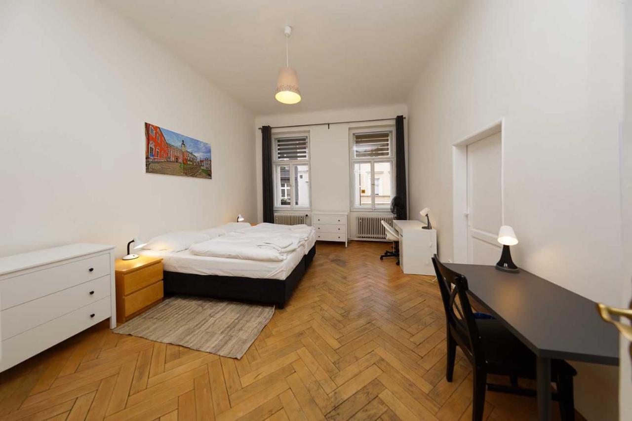 Peter'S Tower Apartments Prague Ngoại thất bức ảnh