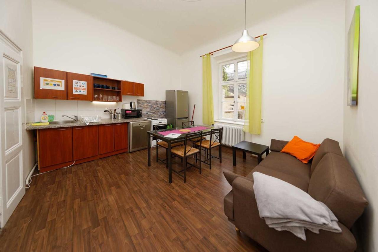 Peter'S Tower Apartments Prague Ngoại thất bức ảnh
