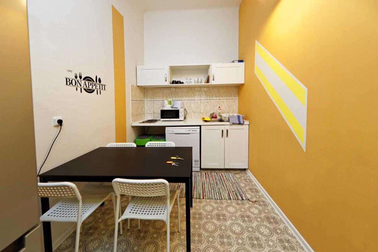 Peter'S Tower Apartments Prague Ngoại thất bức ảnh