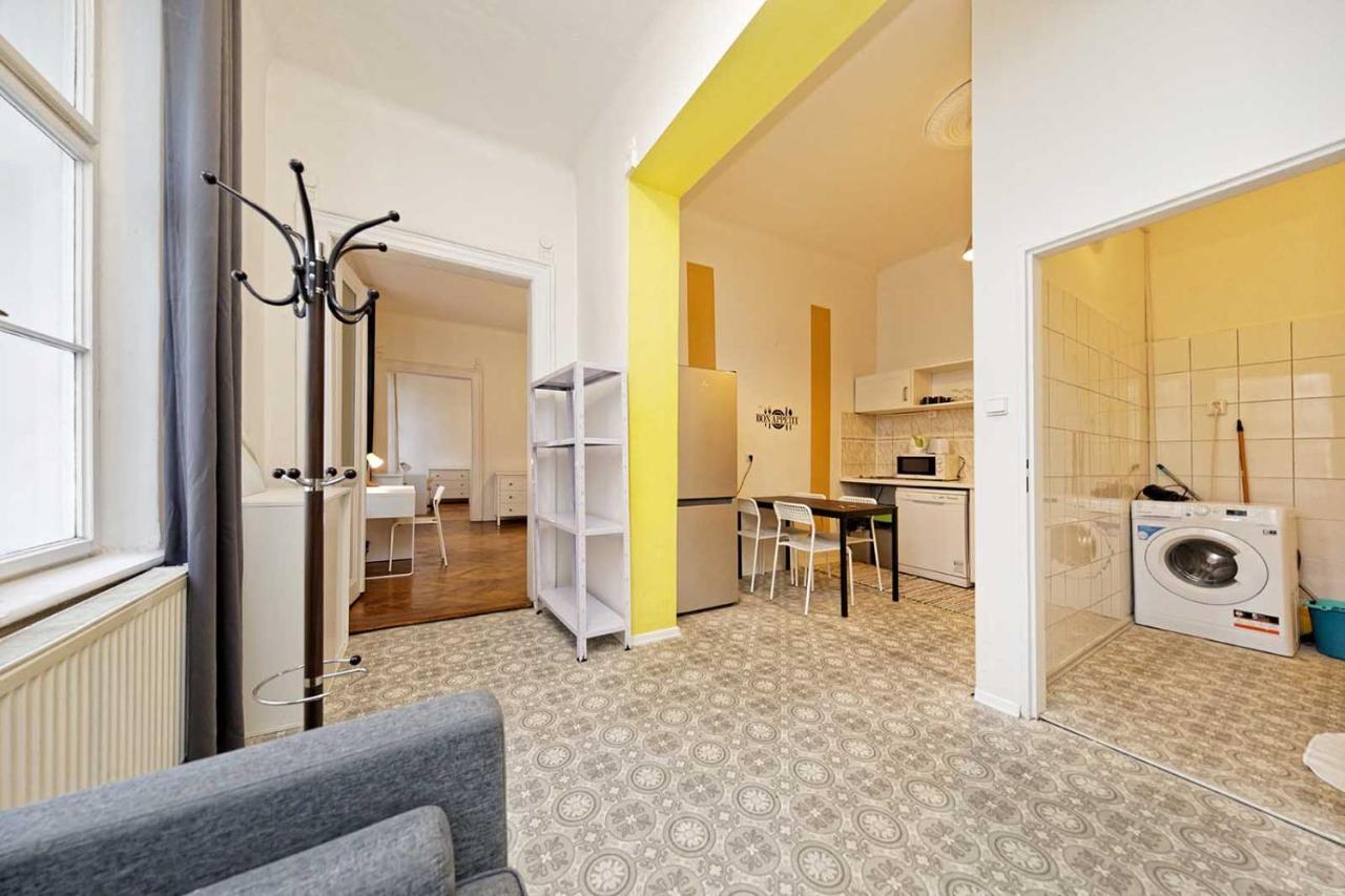 Peter'S Tower Apartments Prague Ngoại thất bức ảnh